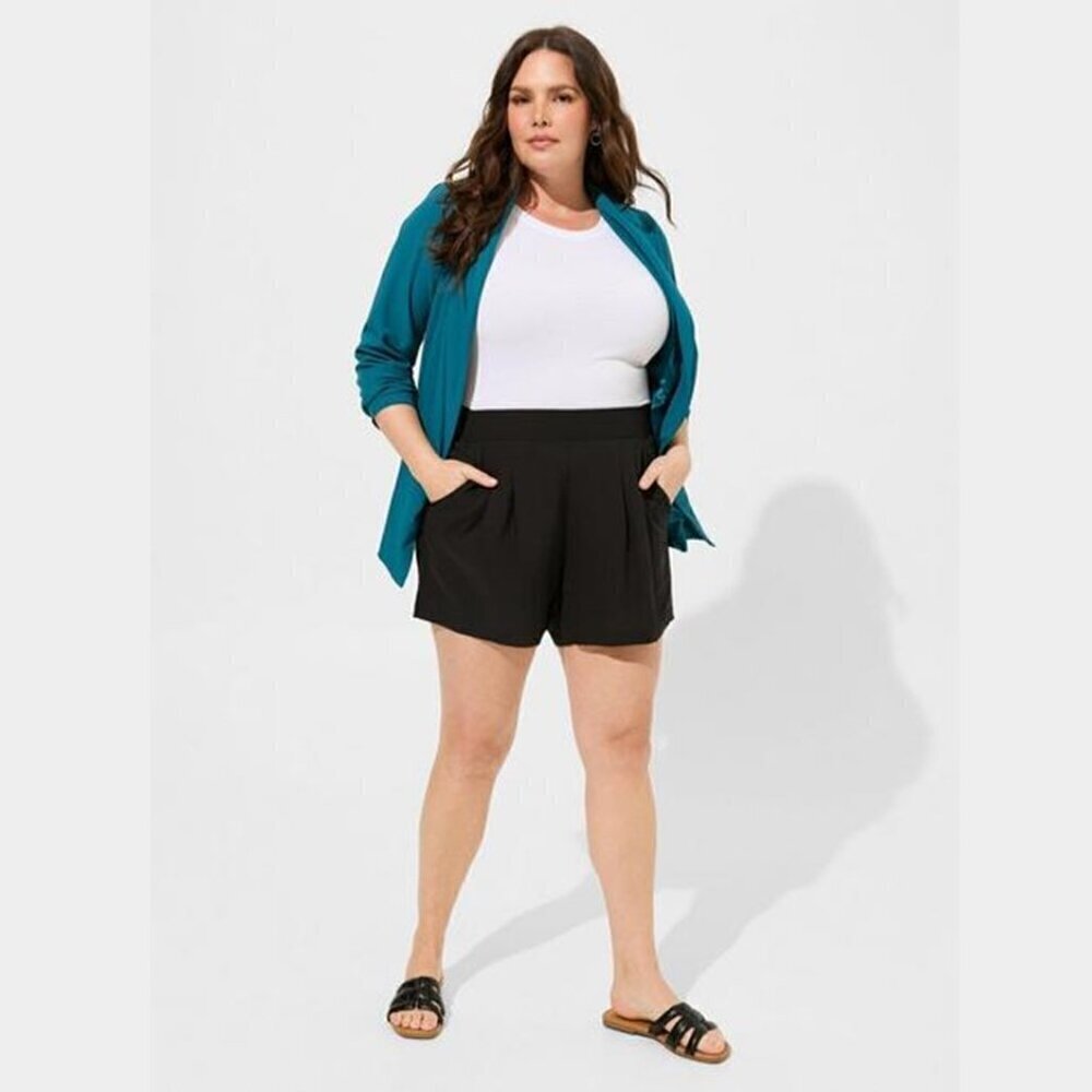 Torrid - 3.5 Inch Challis Short in Deep Black